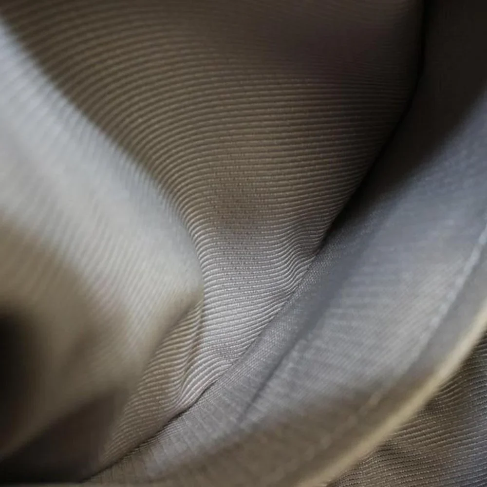 Louis Vuitton fading made odor